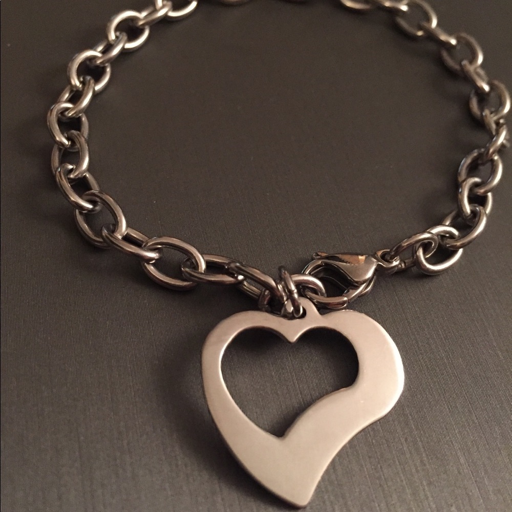 Brand New, Abstract Shape Heart Bracelet